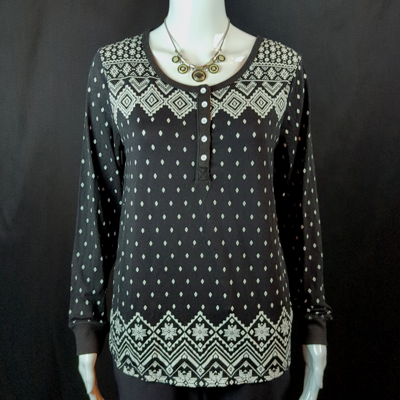 Cuddle Duds Sz S Black& White Aztec Print 1/4 Button Down Top